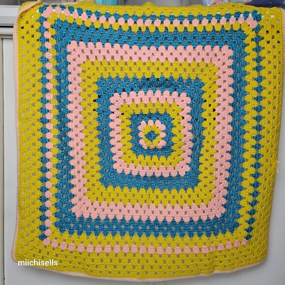 None Other - Vintage Blanket Handmade Crochet Throw